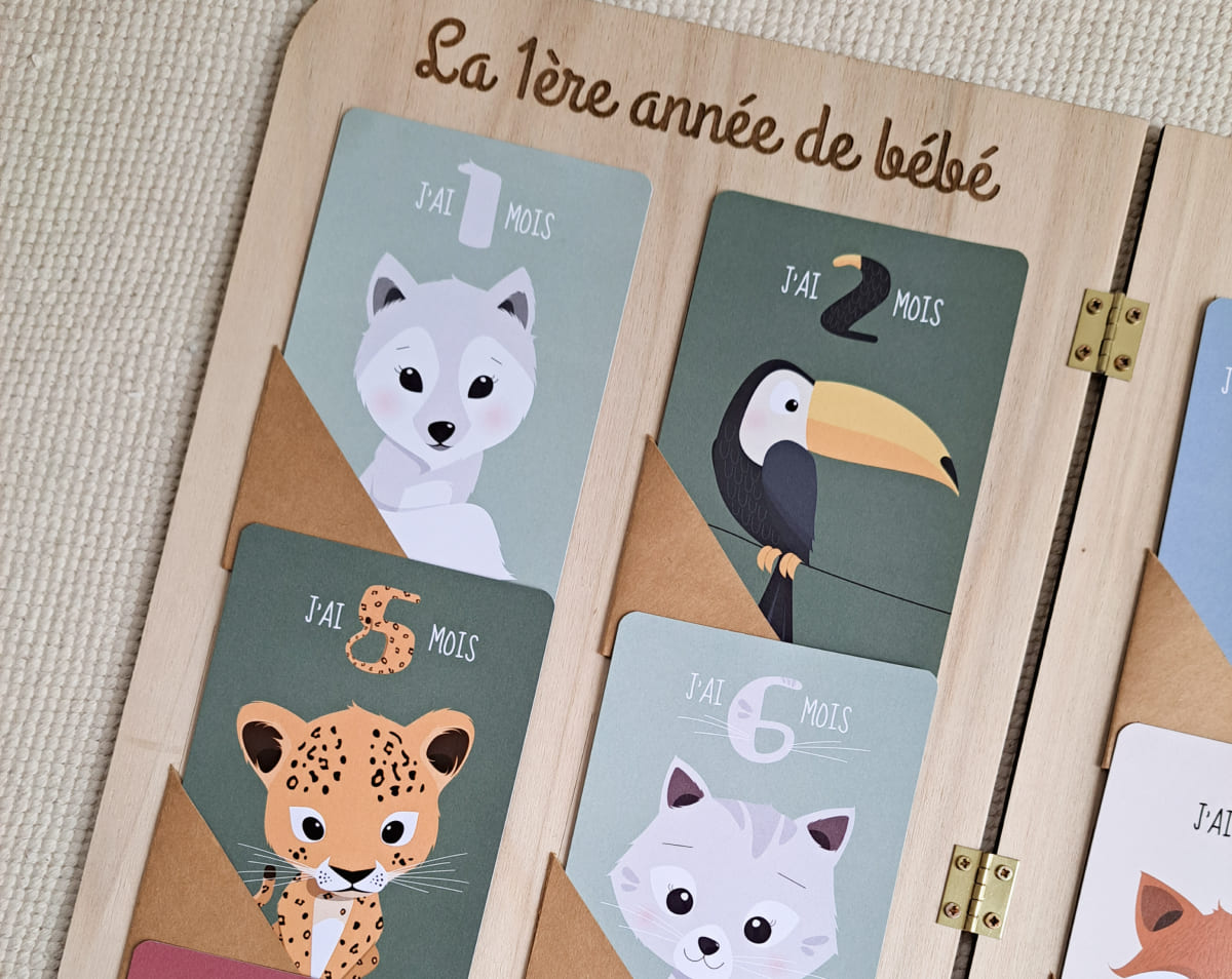 cartes-etape-bebe-personnalisees-support-bois
