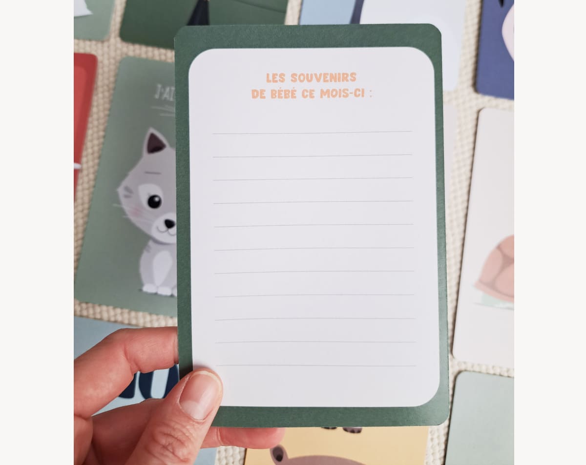 cartes-etape-bebe-personnalisees-support-bois