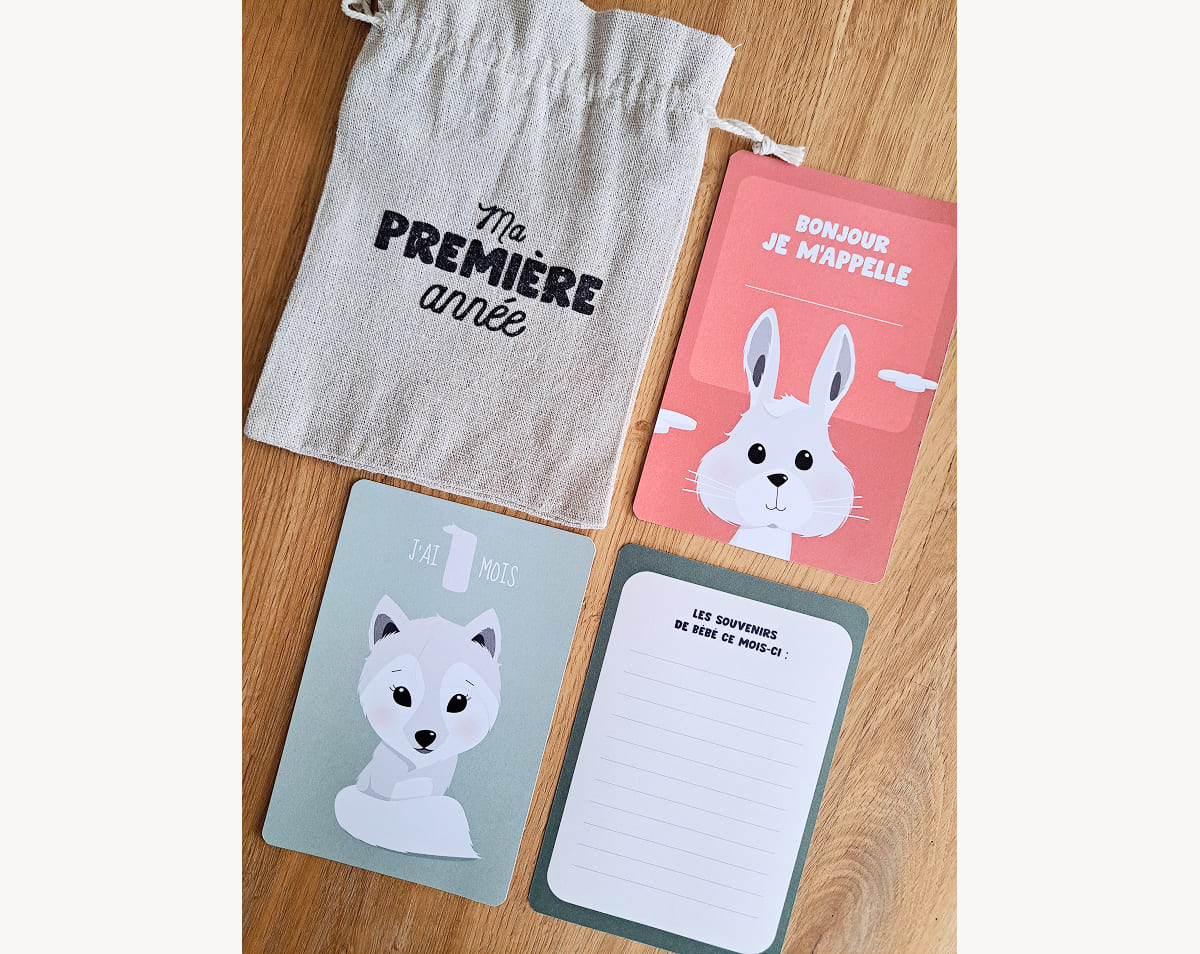 cartes-etape-bebe-personnalisees-support-bois