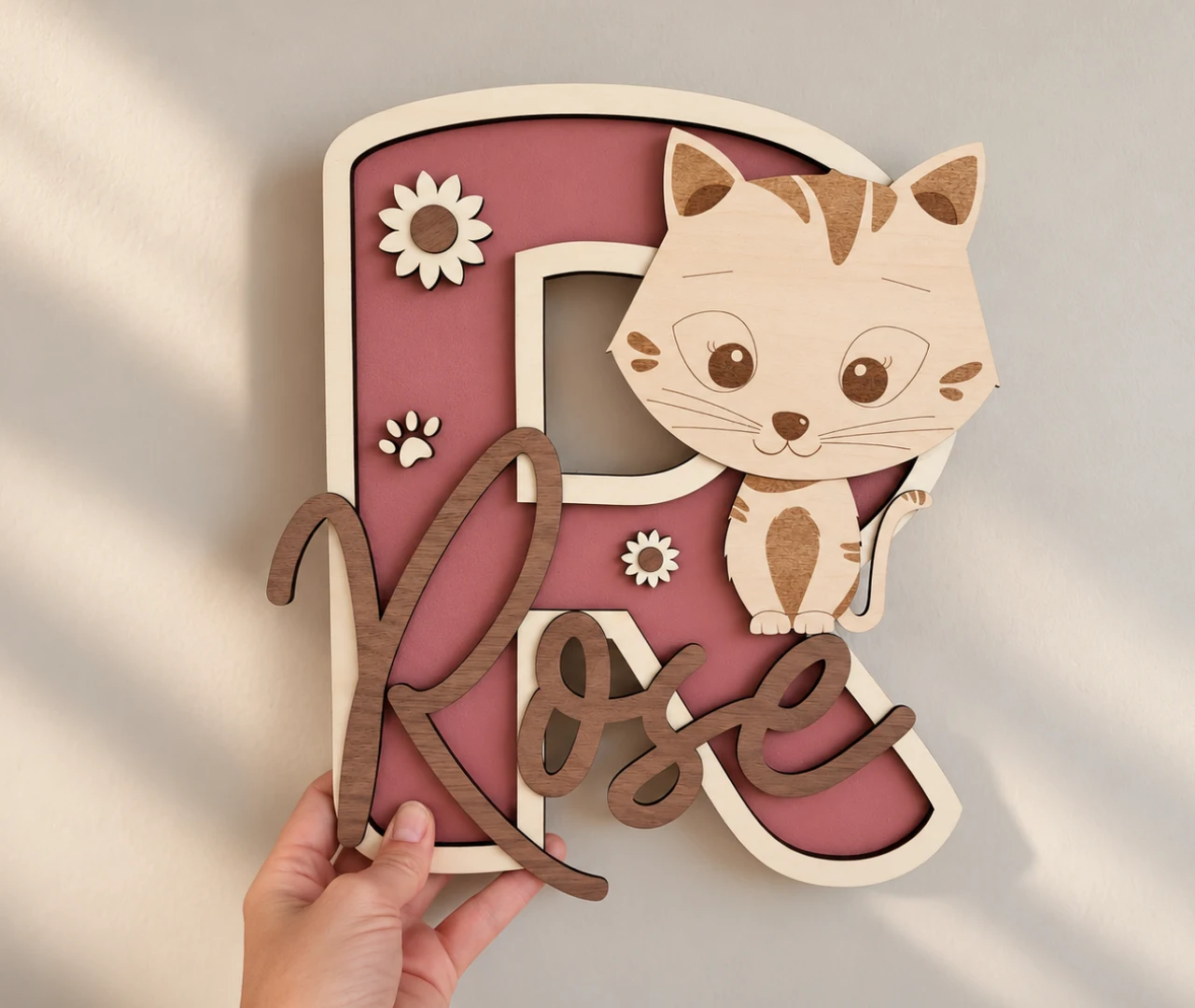 Lettre-r-bois-personnalisee-rose-chat
