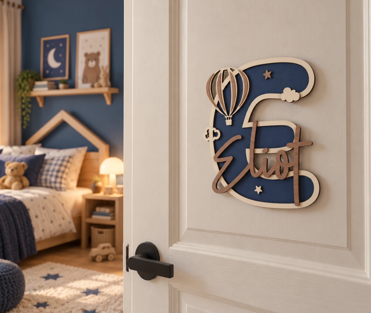 lettre-e-bois-personnalisee-porte-chambre
